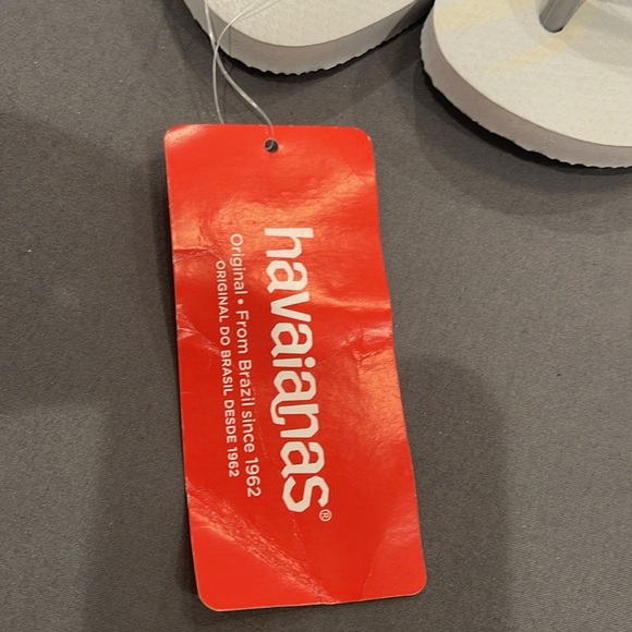 NWT Havaianas Boys Bugs Bunny Flip Flops Size USA 13C/1Y - Picture 6 of 9